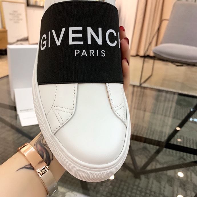 Givenchy Sneakers